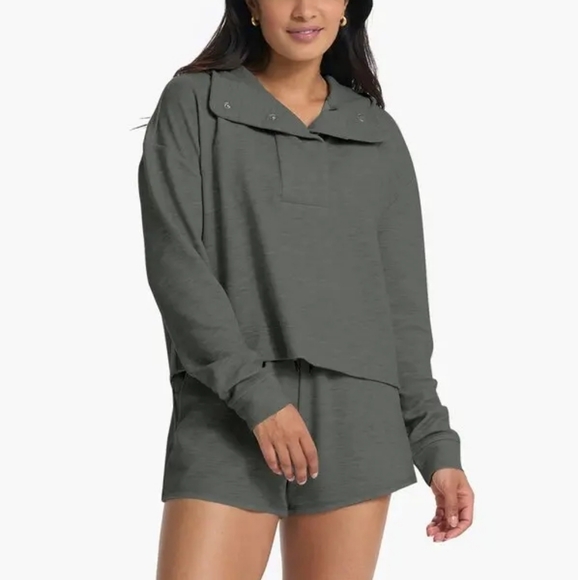 Vuori Tops - Vuori Bayview Thermal Hoodie M Shale New NWT